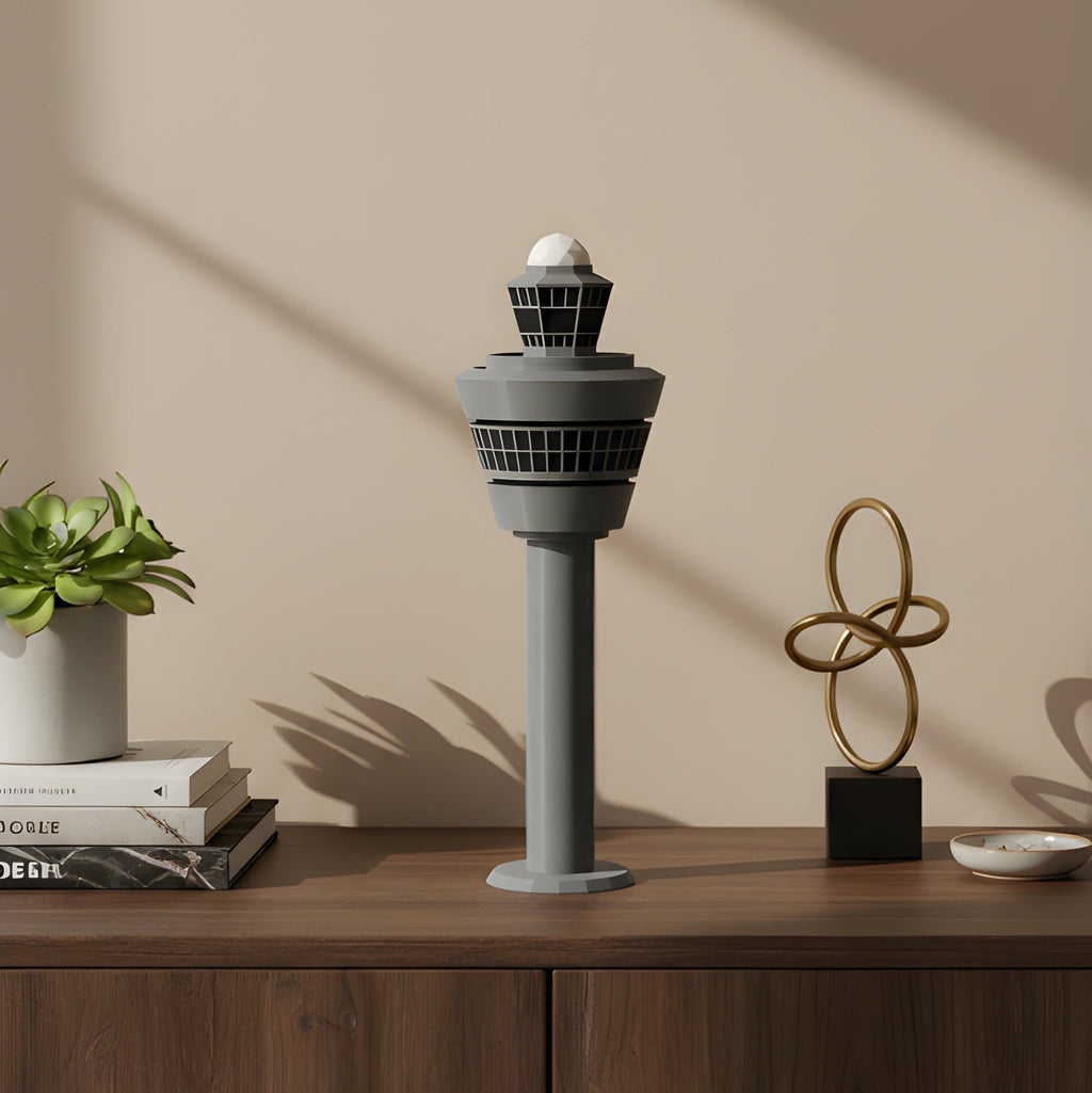 Amsterdam Schiphol Tower Modell in einer Vitrine